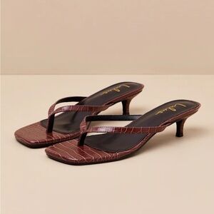 NWOT Lulu’s brown croc kitten heel